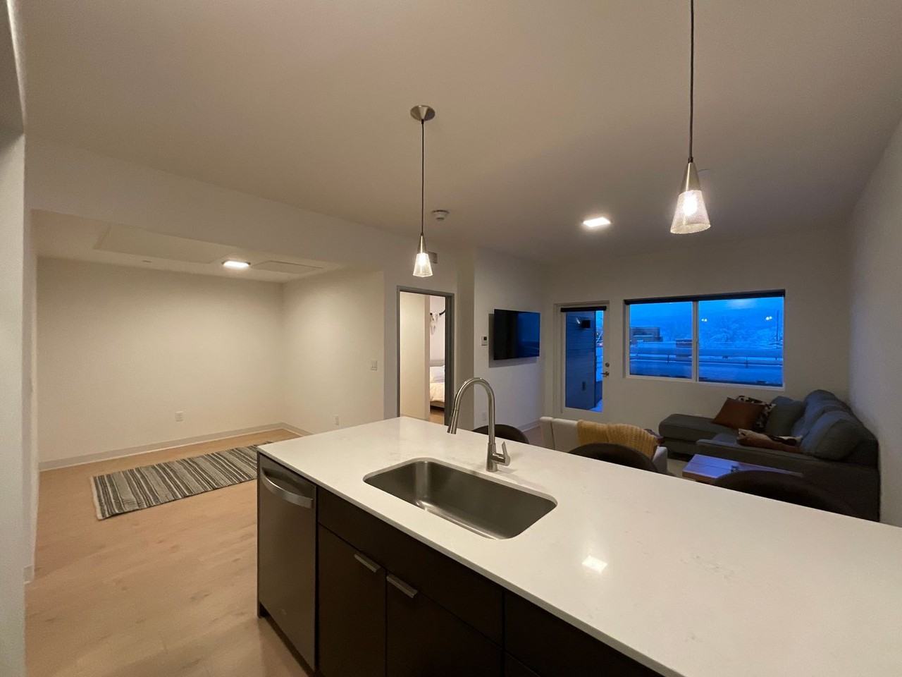 718 W Babcock St #210 - Photo 6 of 15