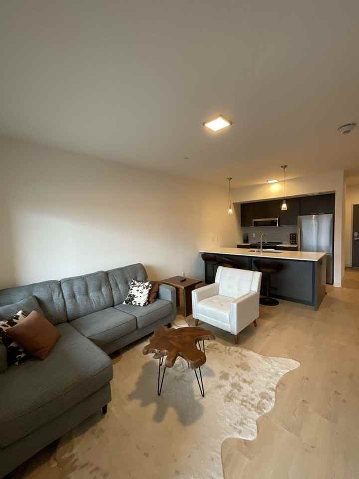 718 W Babcock St #210 - Photo 2 of 15