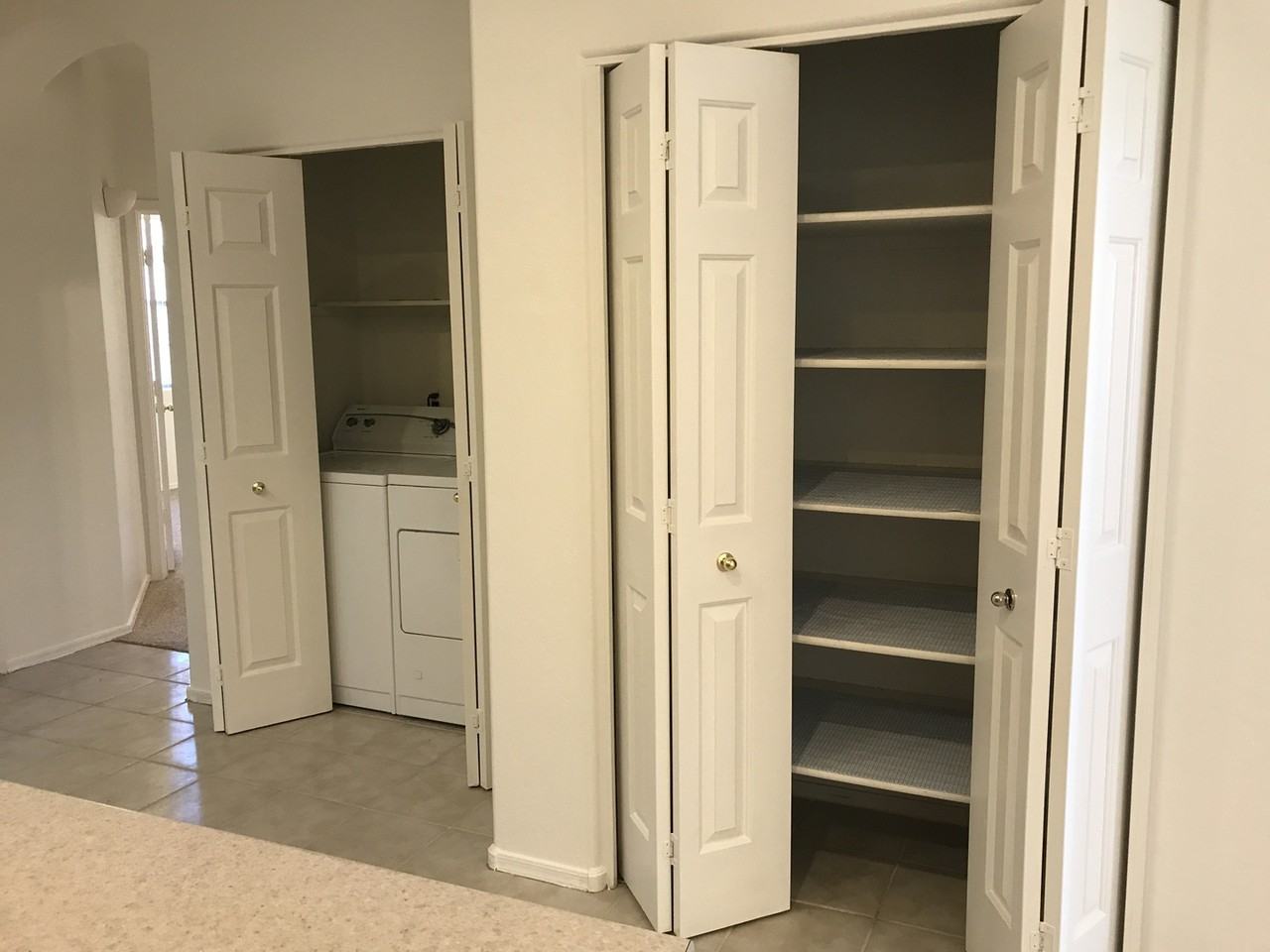 1141 S 17th Pl - Photo 6 of 11