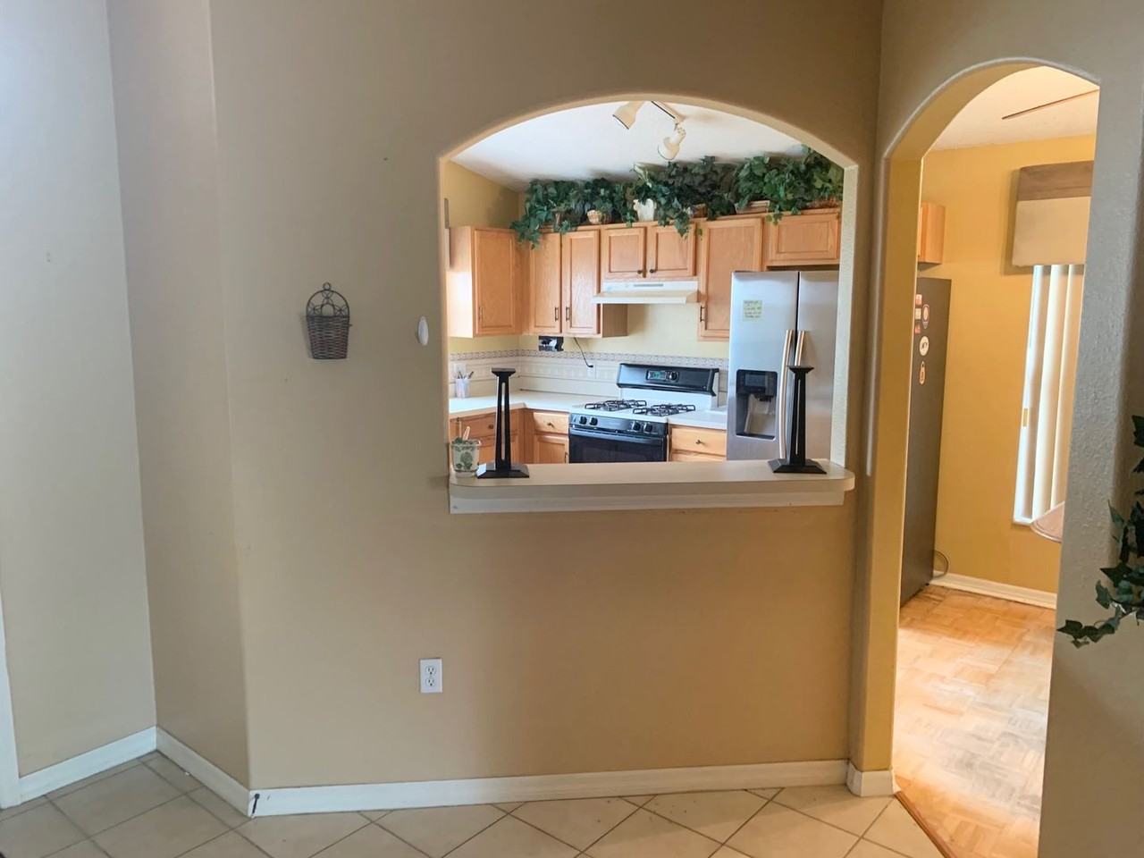 516 Prince Charles Dr - Photo 2 of 14