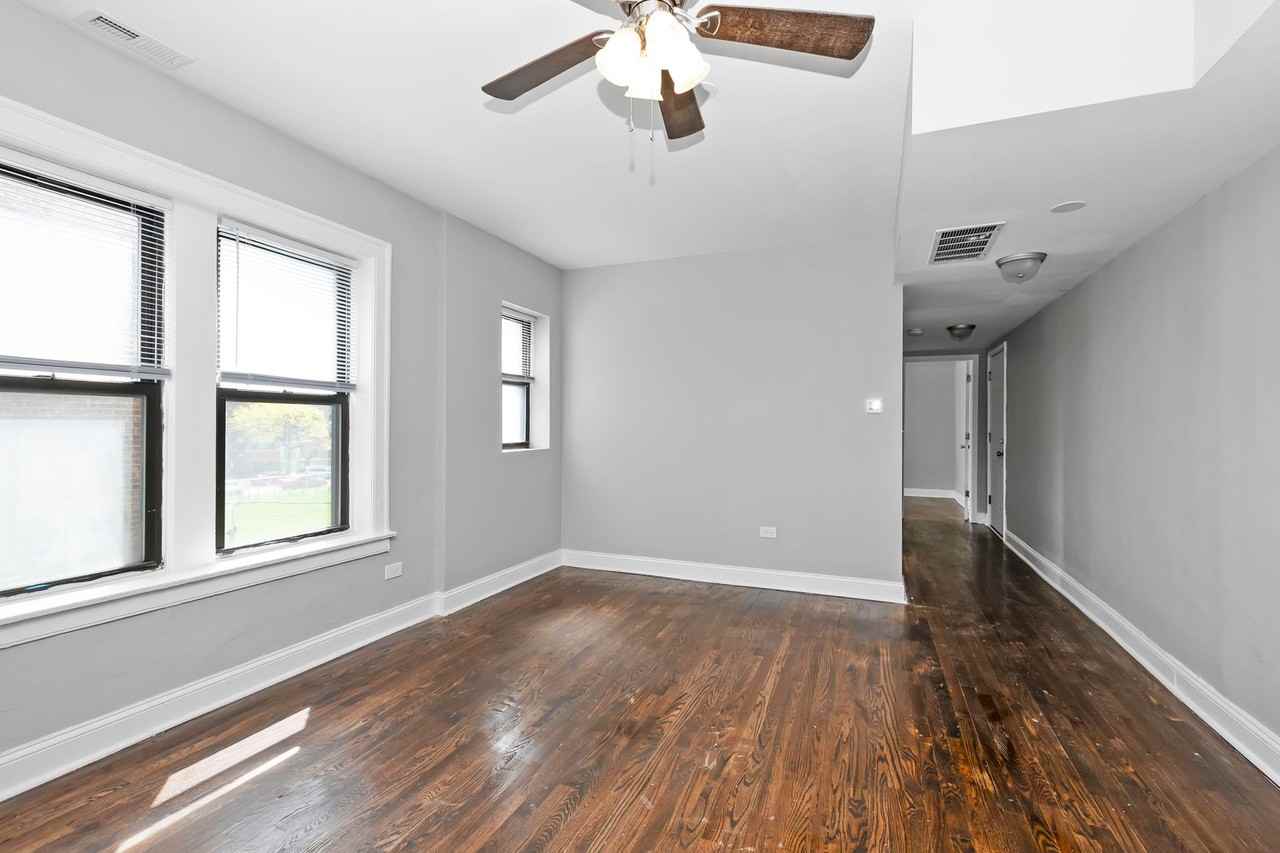 7115-25 S. East End Avenue - Photo 3 of 10