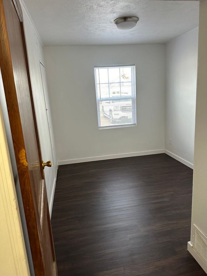 610 Sherman Ave - Photo 4 of 7