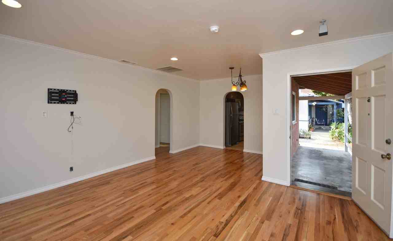 1619 S Ditmar St - Photo 2 of 15