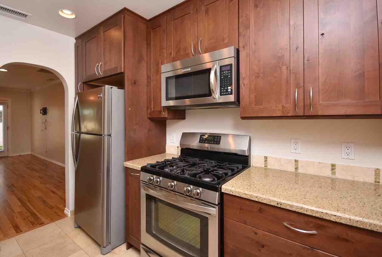 1619 S Ditmar St - Photo 5 of 15