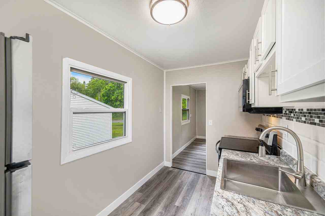 1451 W North St - Photo 2 of 14