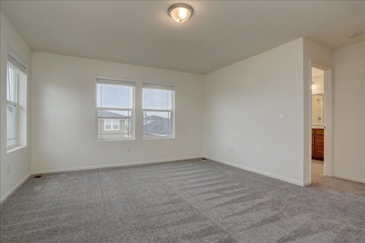 6171 N Malaya St - Photo 5 of 30