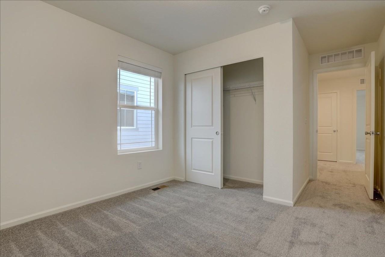 6171 N Malaya St - Photo 2 of 30