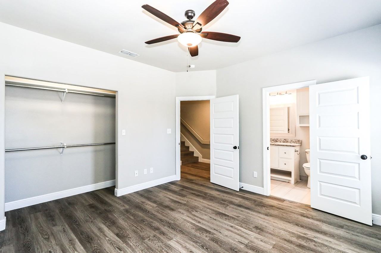 1514 Avenue W - Photo 3 of 20