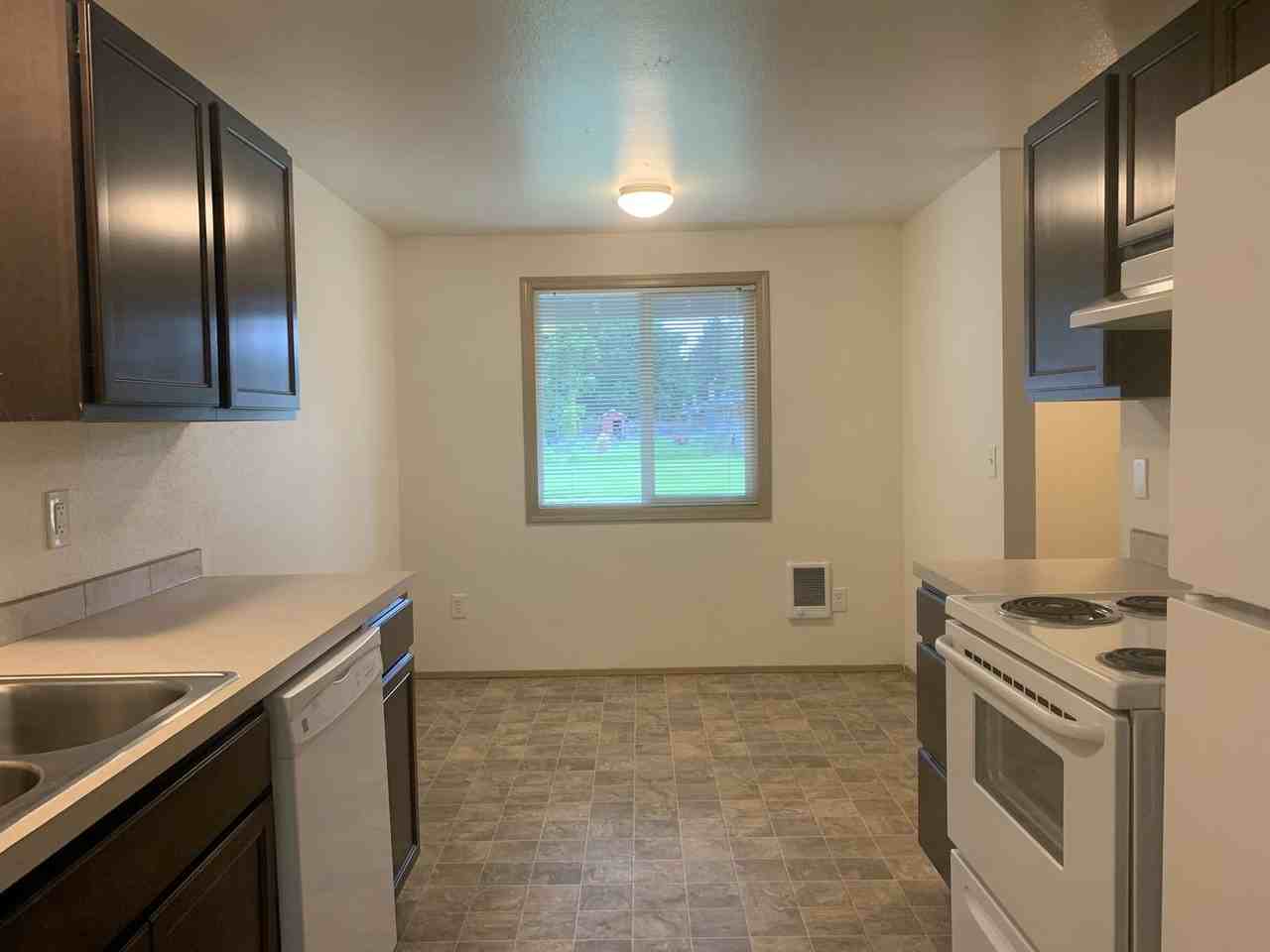 1911 Ne Shannon Dr - Photo 2 of 21