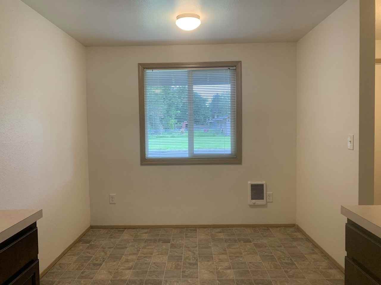 1911 Ne Shannon Dr - Photo 3 of 21