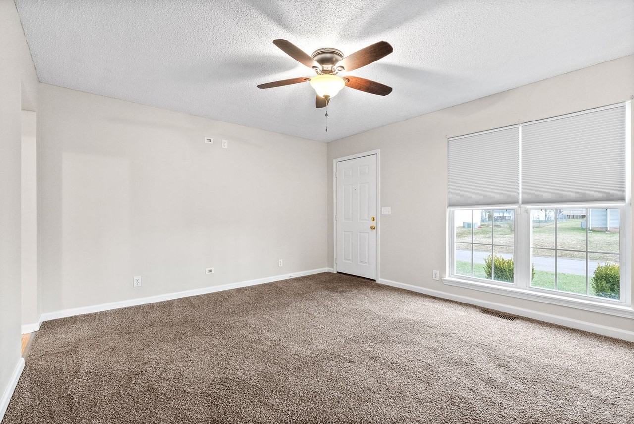 312 Hunter Owens Ct - Photo 5 of 23