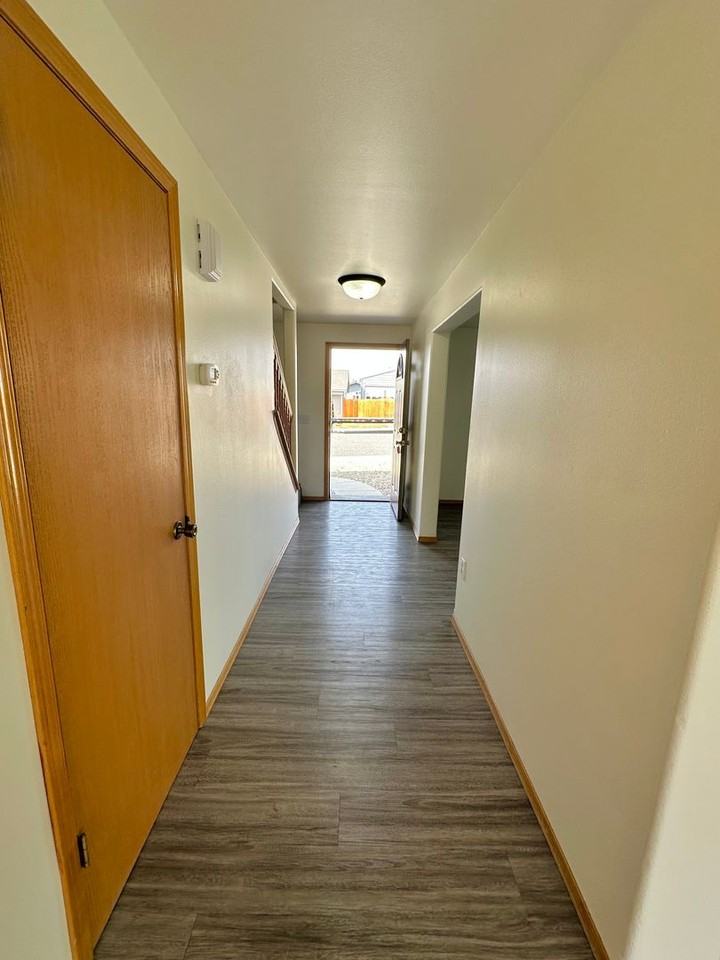 2108 N Regal St - Photo 5 of 35