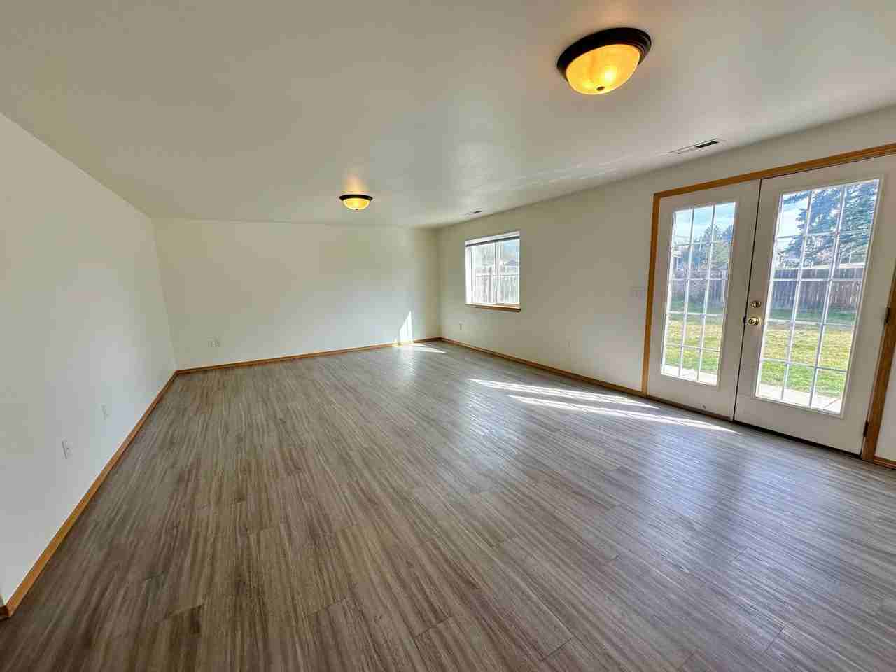2108 N Regal St - Photo 6 of 35