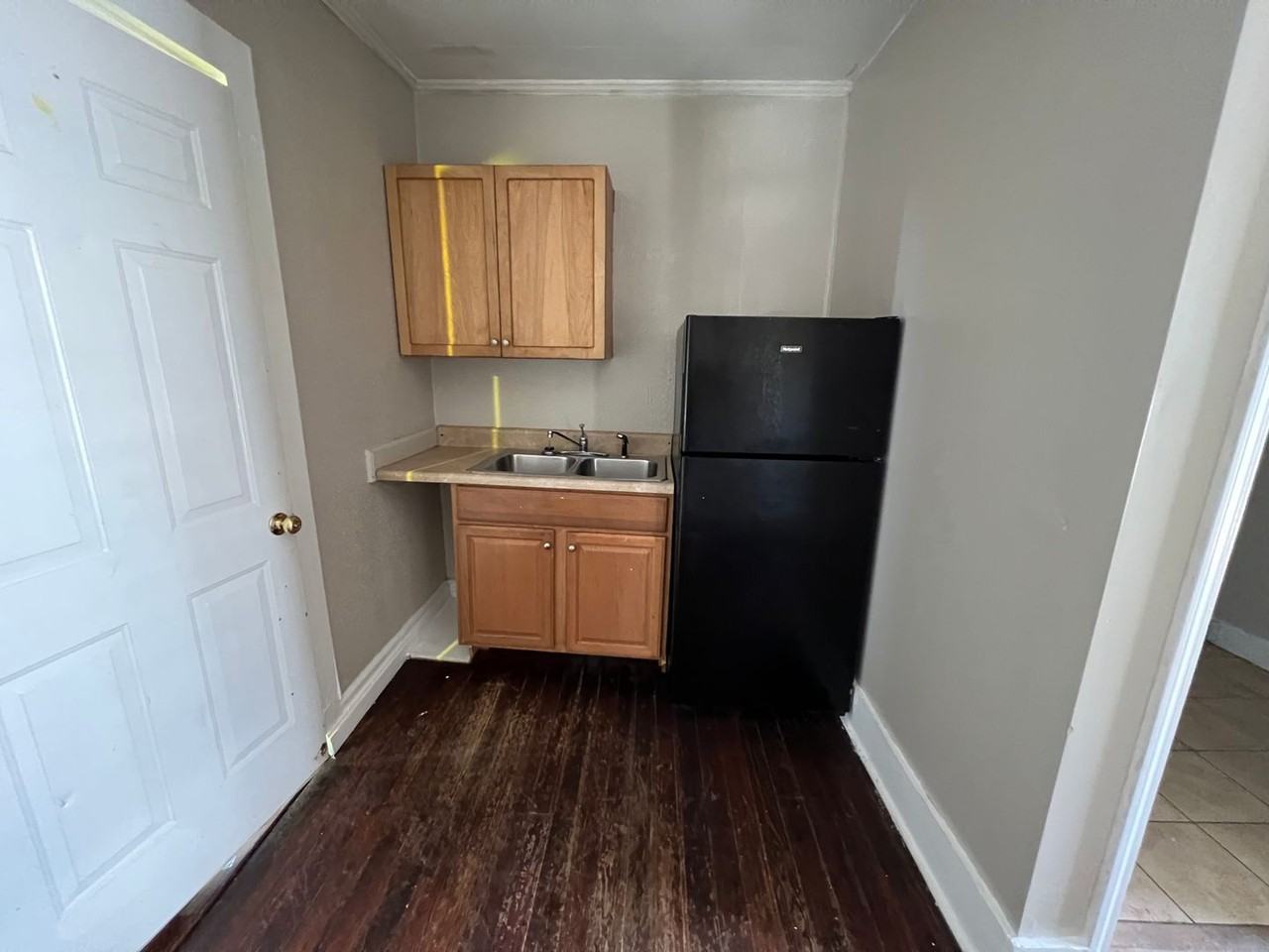 1309 6th St Se - Photo 2 of 10