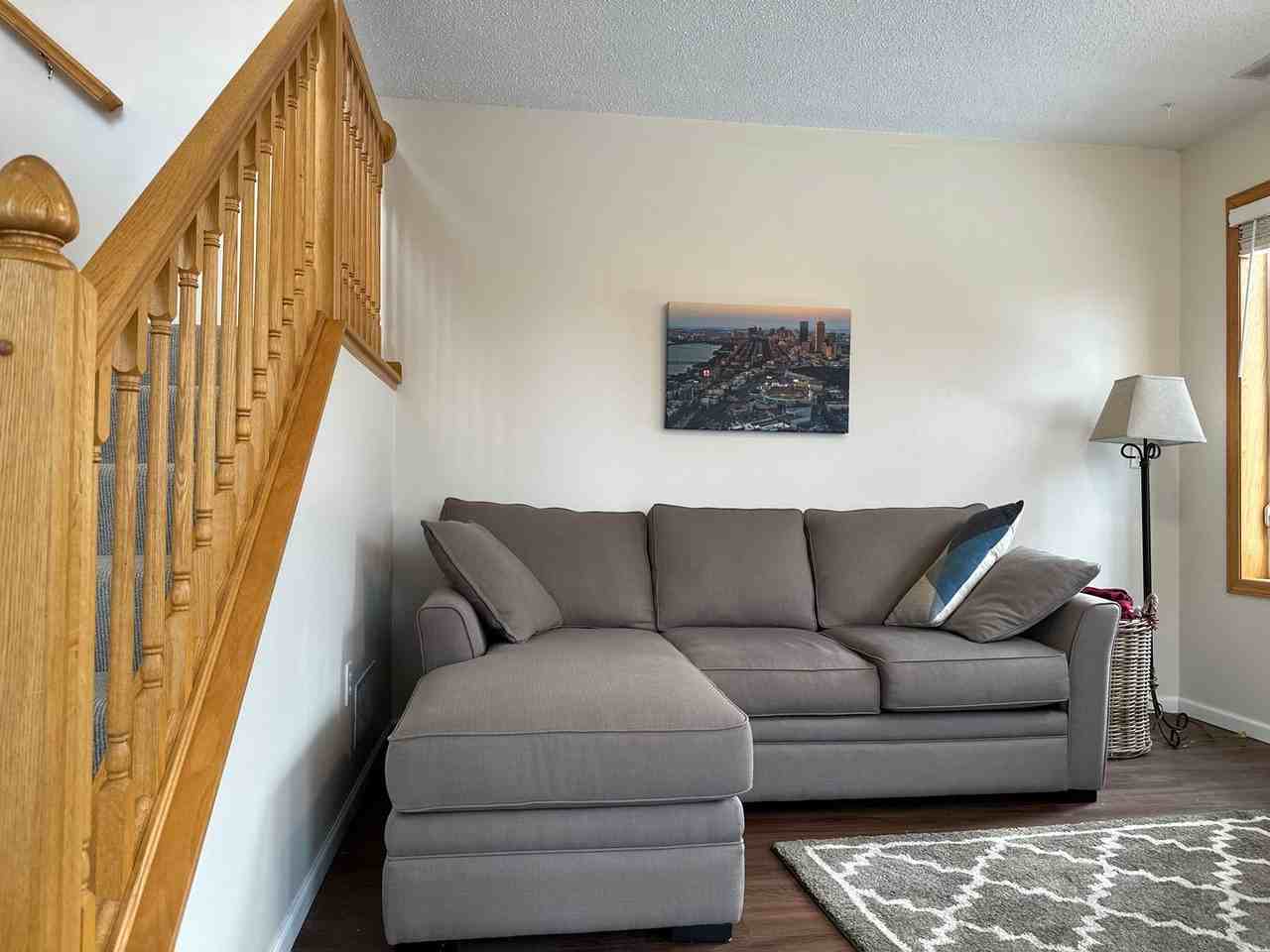 7118 Excelsior Way - Photo 2 of 37