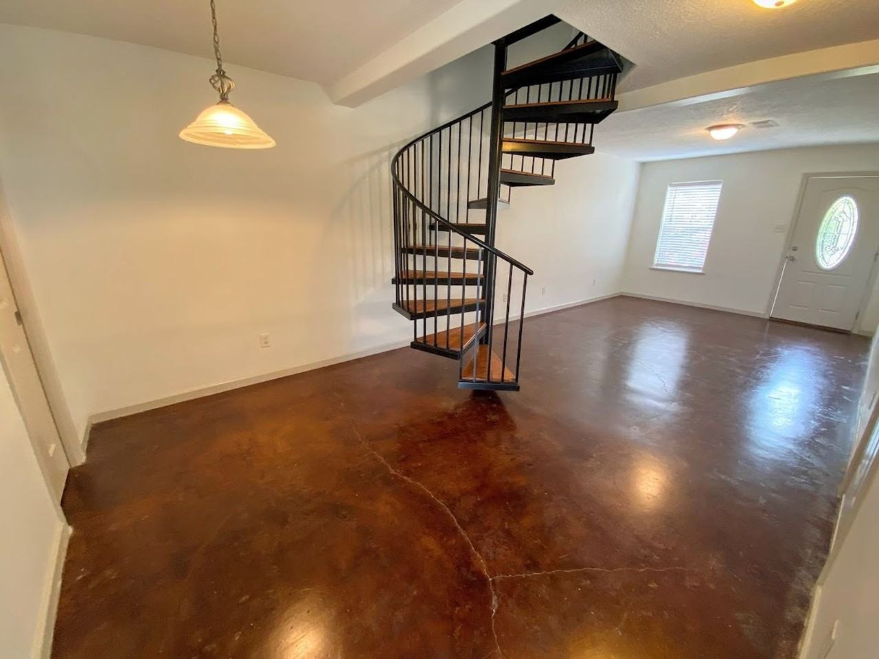 333 E Sale Rd - Photo 4 of 20