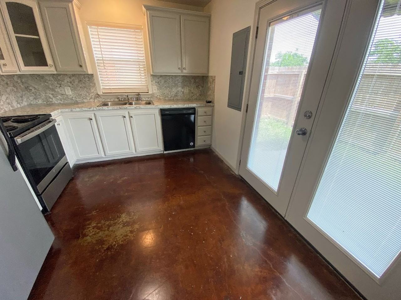 333 E Sale Rd - Photo 6 of 20