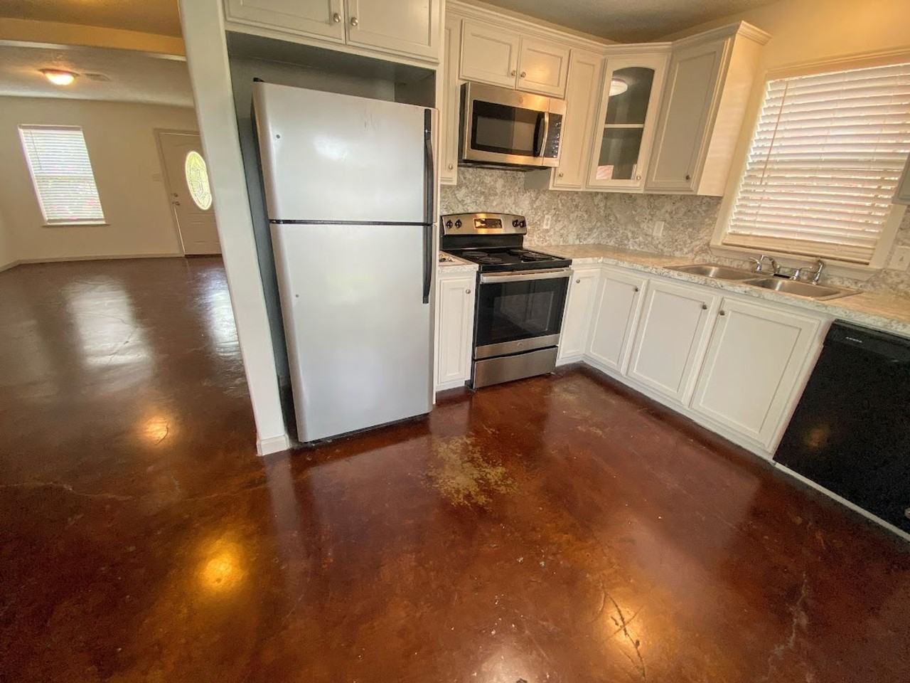 333 E Sale Rd - Photo 7 of 20