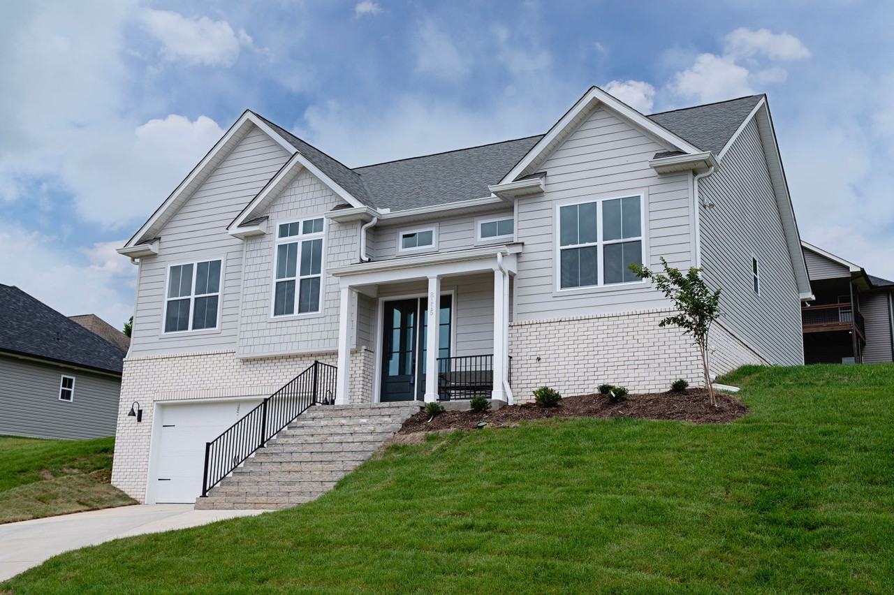 8115 Chapel Hill Ln - Photo 2 of 35