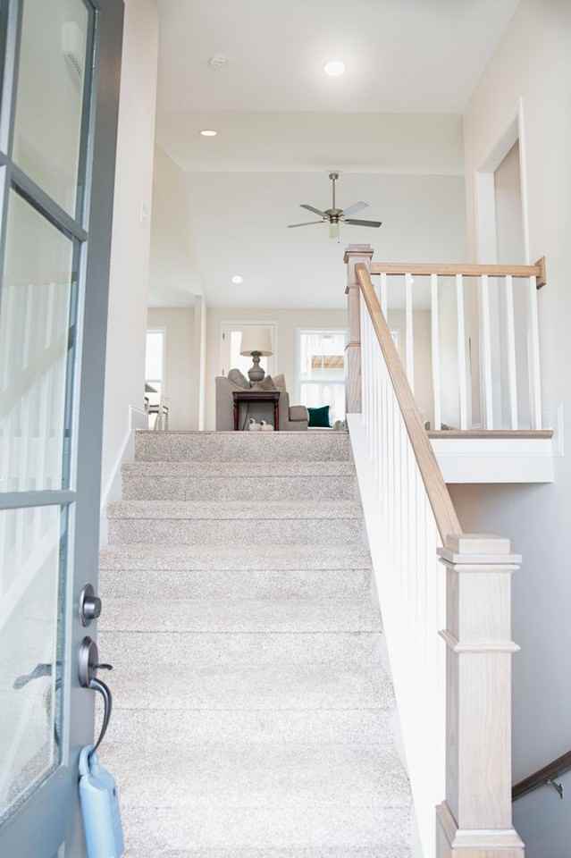 8115 Chapel Hill Ln - Photo 3 of 35