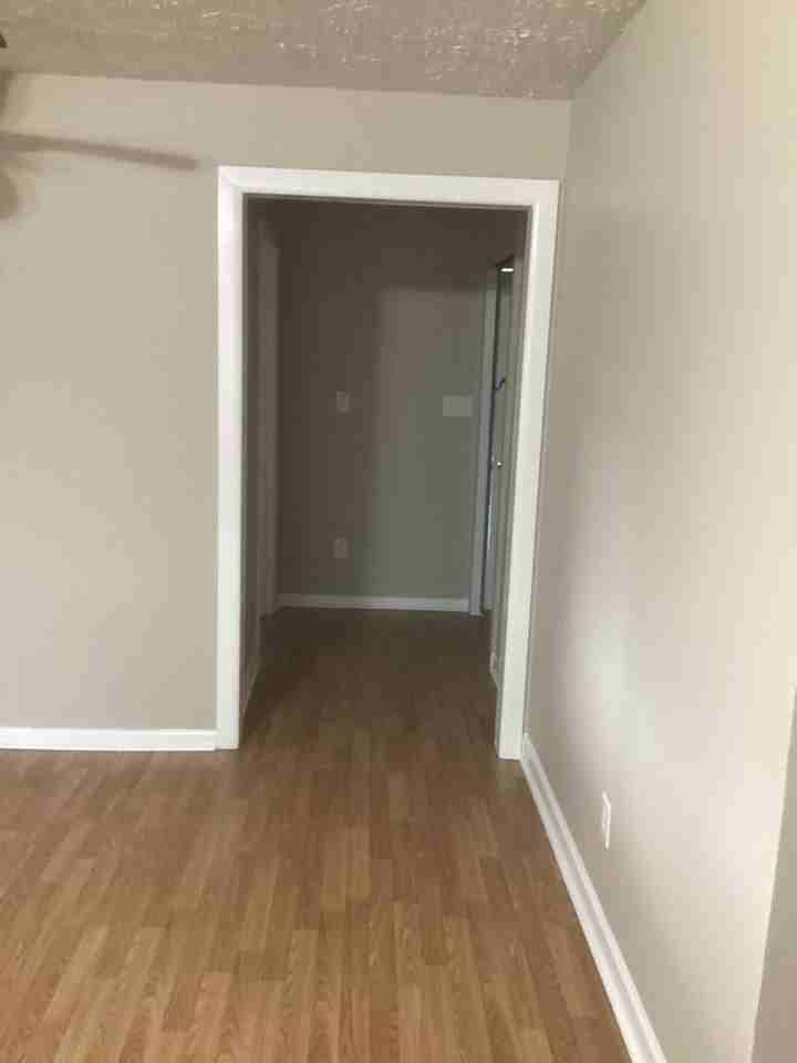 312 Lincoln Ave #C - Photo 3 of 18