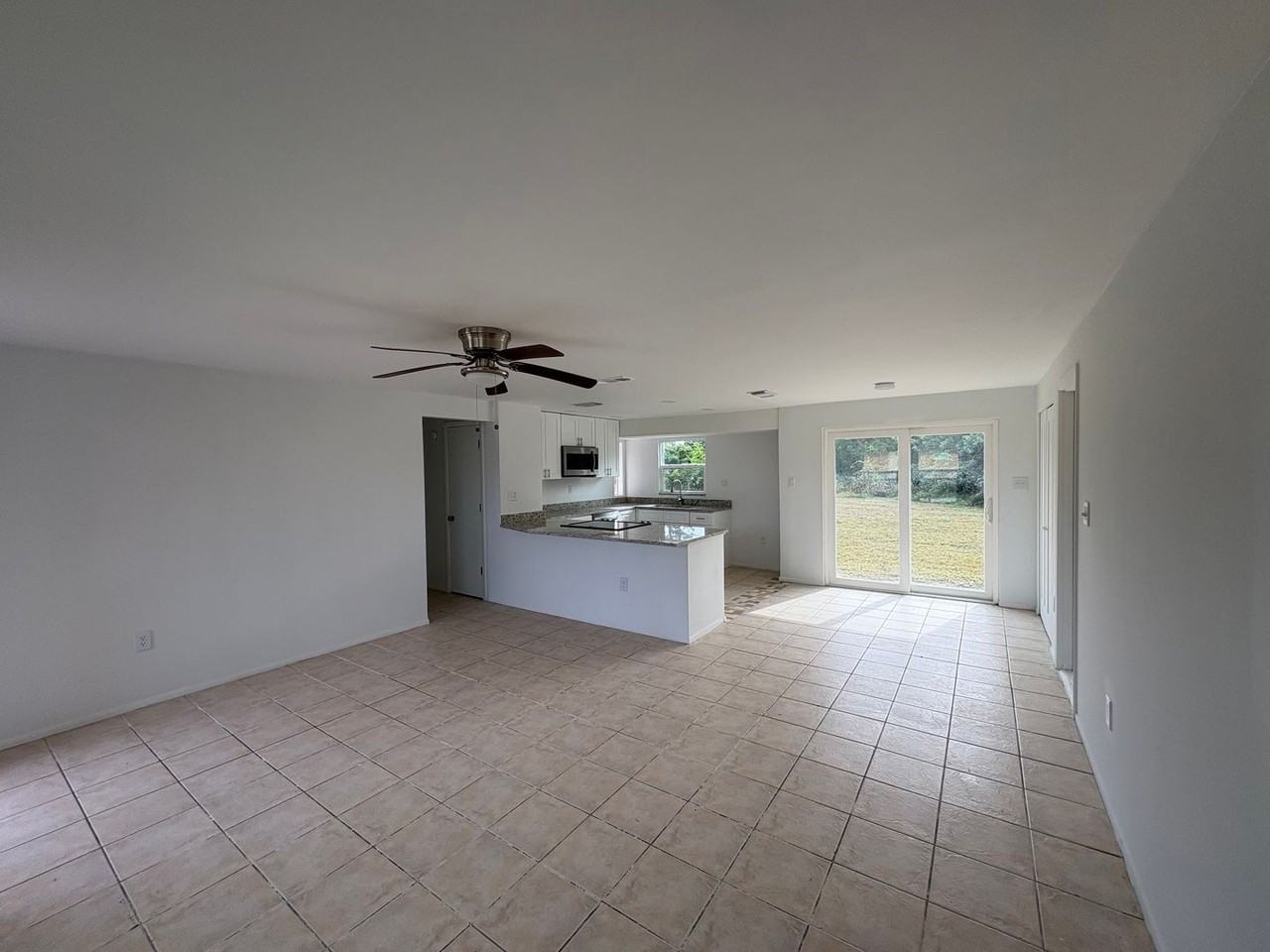 1057 Tropical Ave Nw - Photo 2 of 24