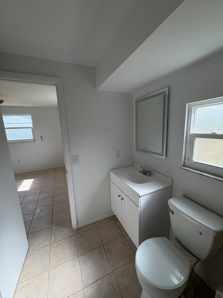 1057 Tropical Ave Nw - Photo 7 of 24