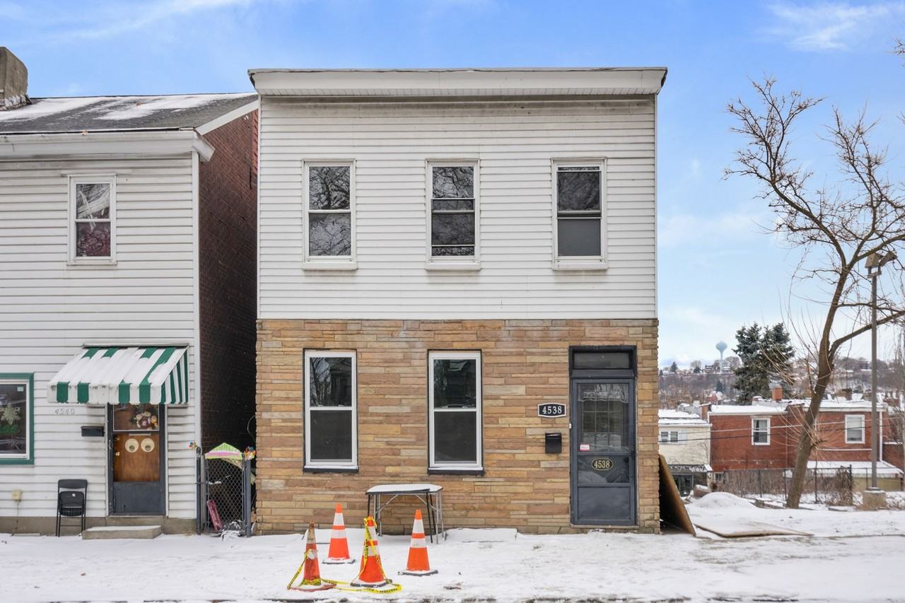 4538 Penn Ave - Photo 2 of 23