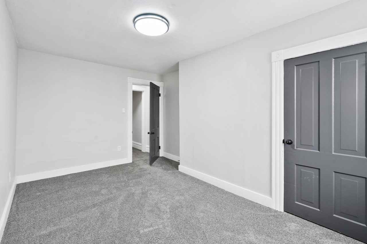 4538 Penn Ave - Photo 7 of 23