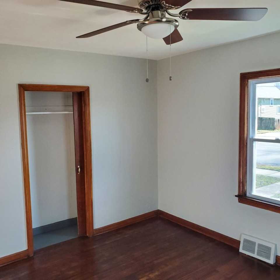 2245 N Ridge Rd E - Photo 2 of 14