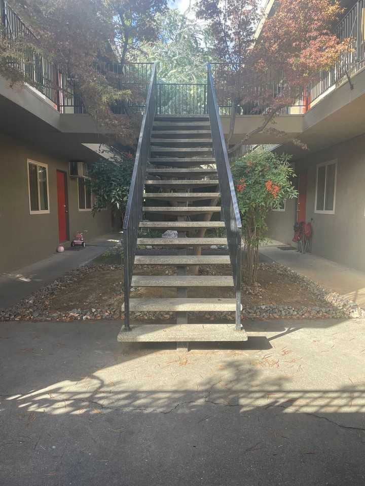 Peppertree Apartments - Photo 4 of 9