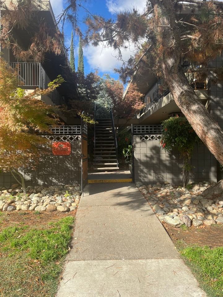 Peppertree Apartments - Photo 7 of 9