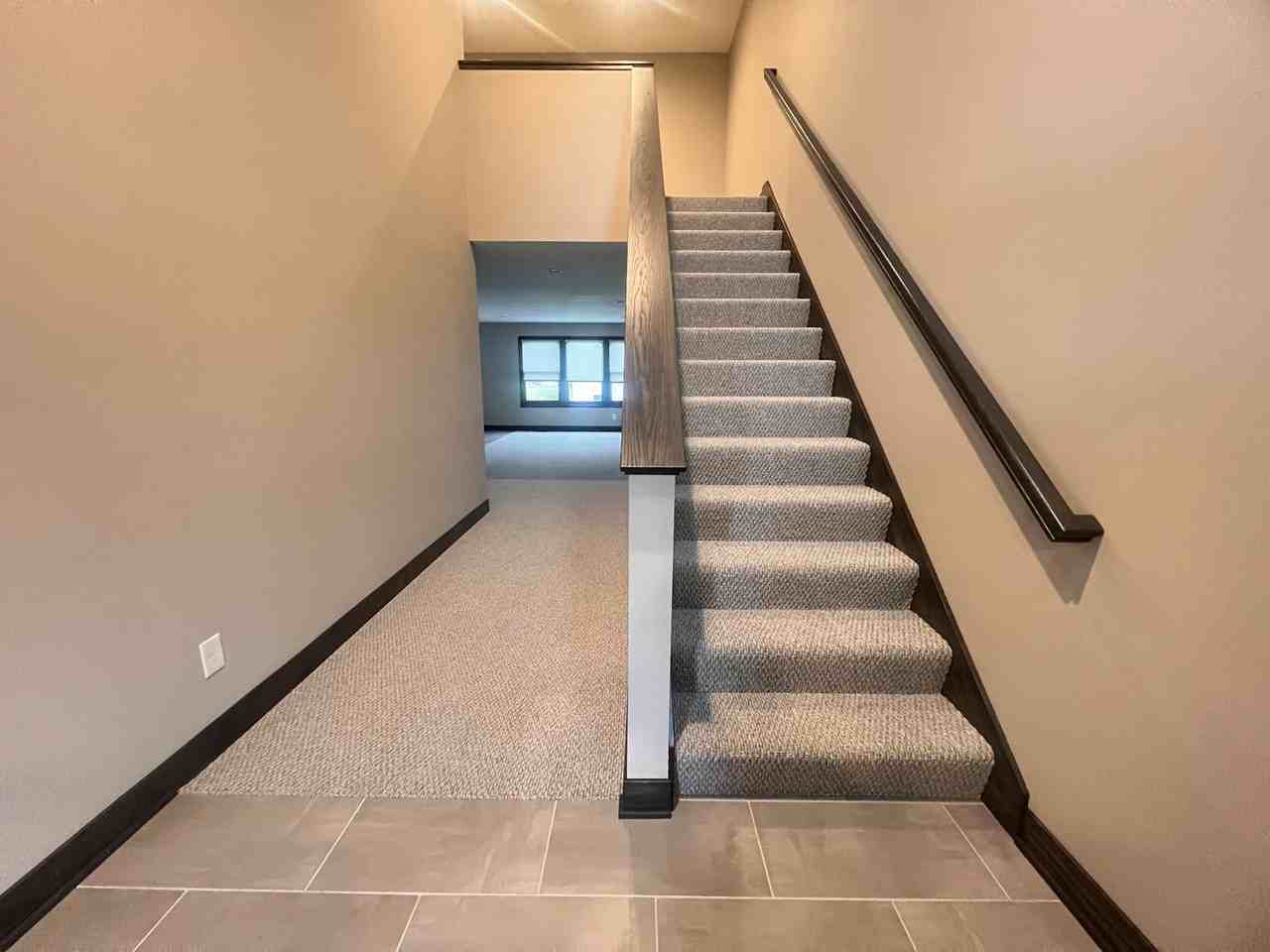 2424 68th St Se - Photo 3 of 31