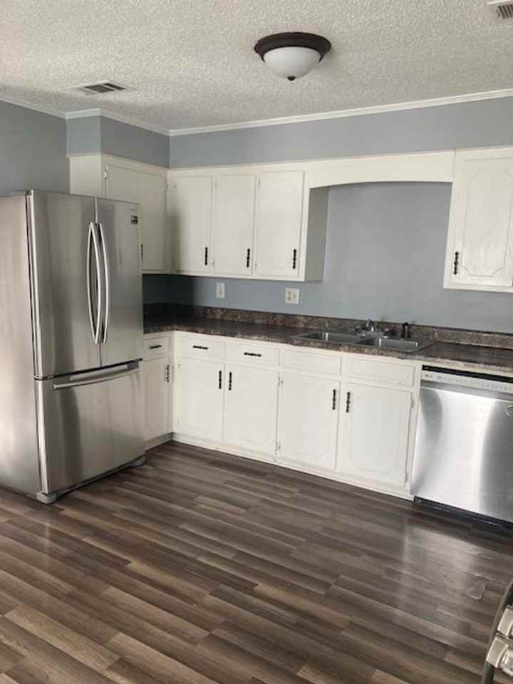 2414 15th Ave - Photo 6 of 11