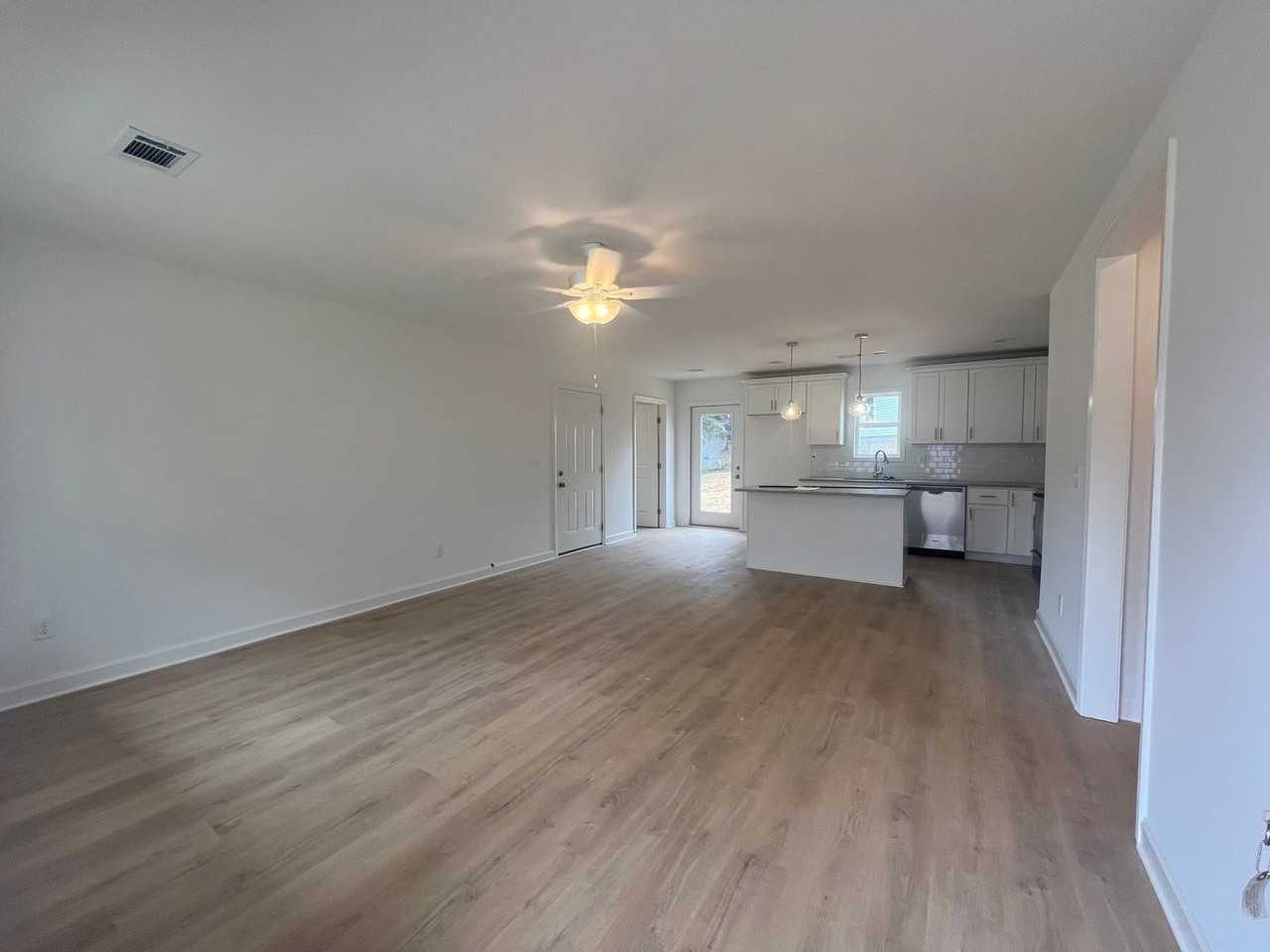 2911 Patton Ave - Photo 4 of 29