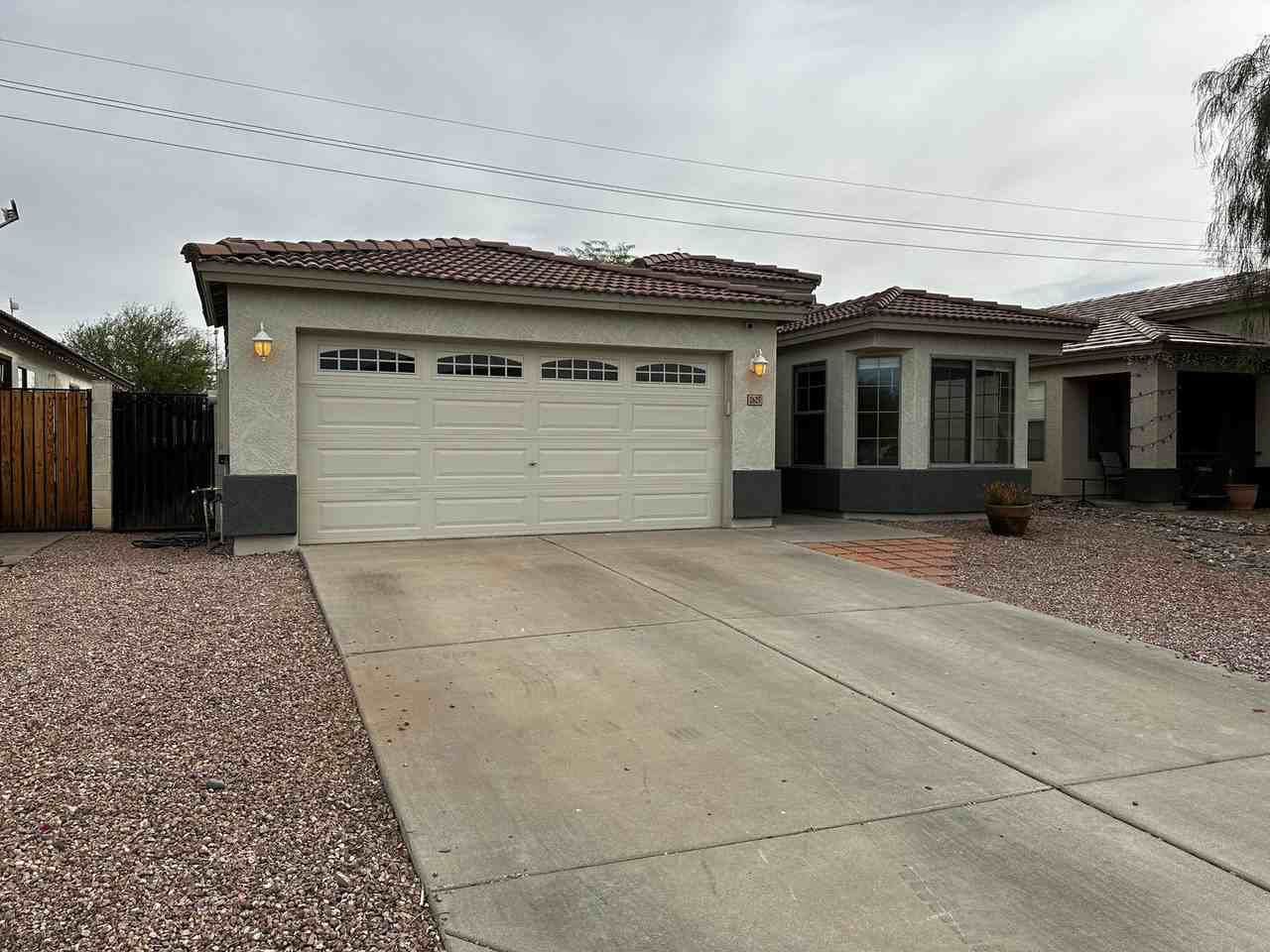 2625 N 107th Dr - Photo 4 of 28