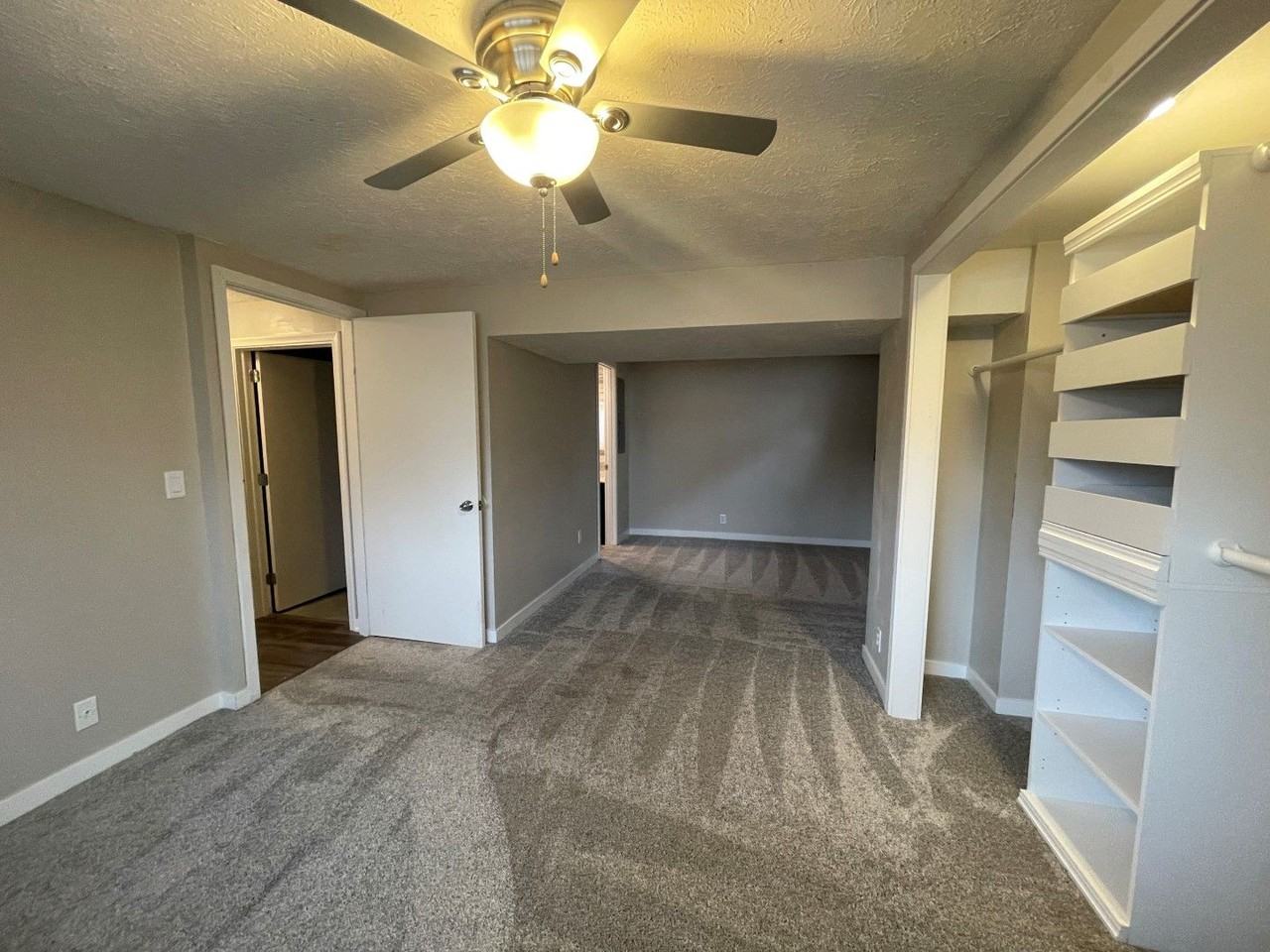 13301 S 20th Ave - Photo 3 of 16