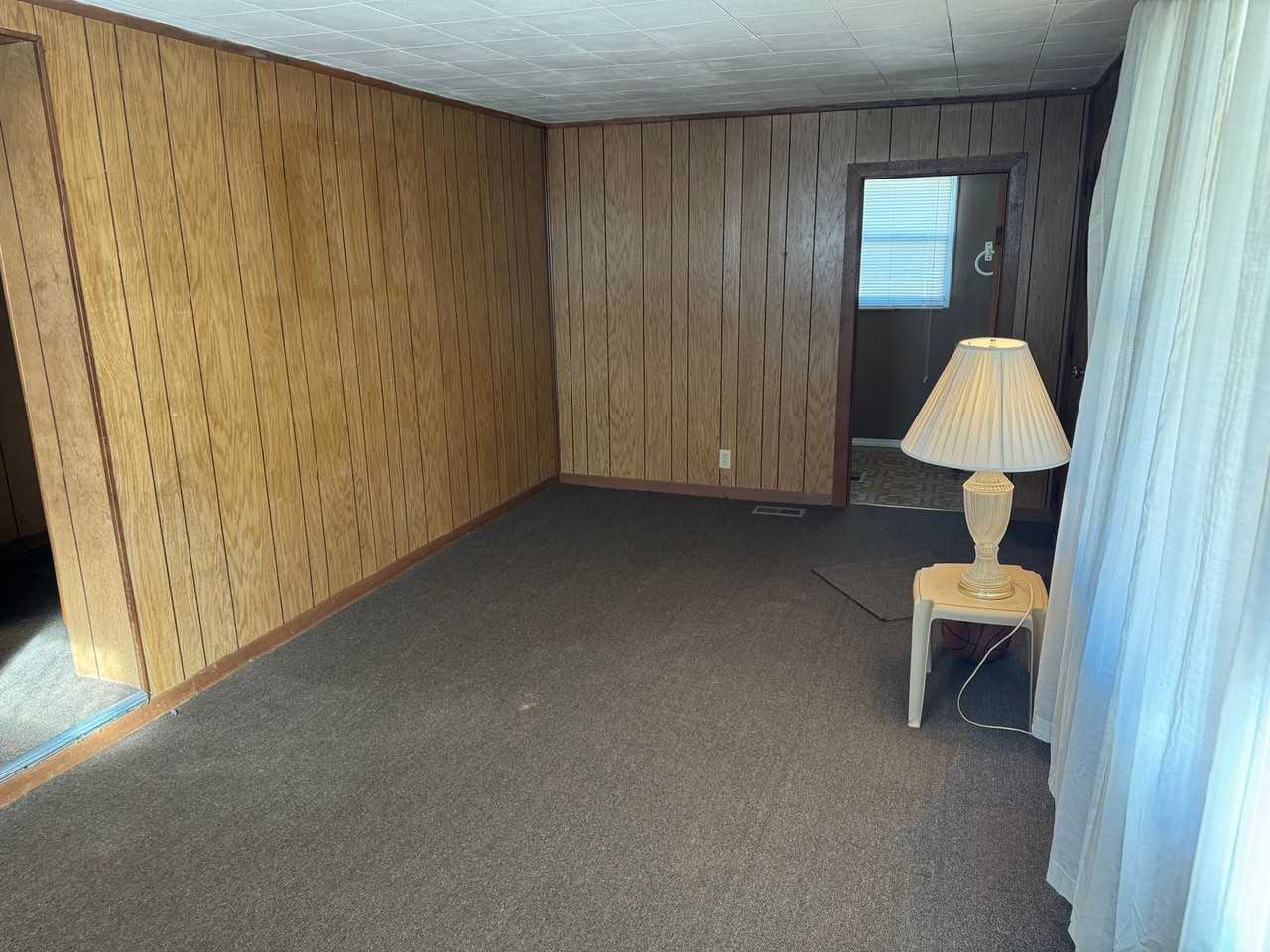 1092 W Vann Rd - Photo 3 of 11