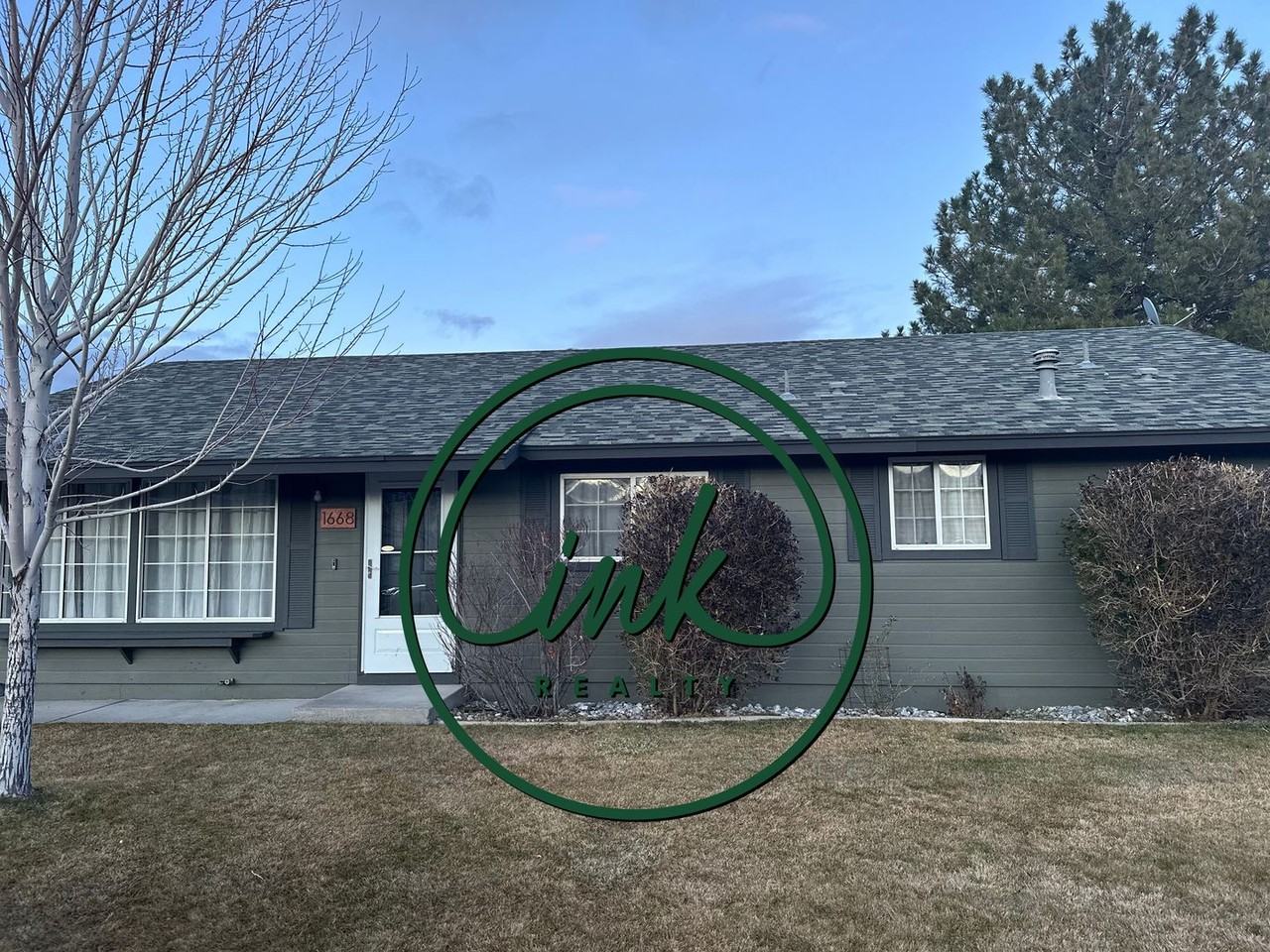 1668 Spruce Way - Photo 3 of 16