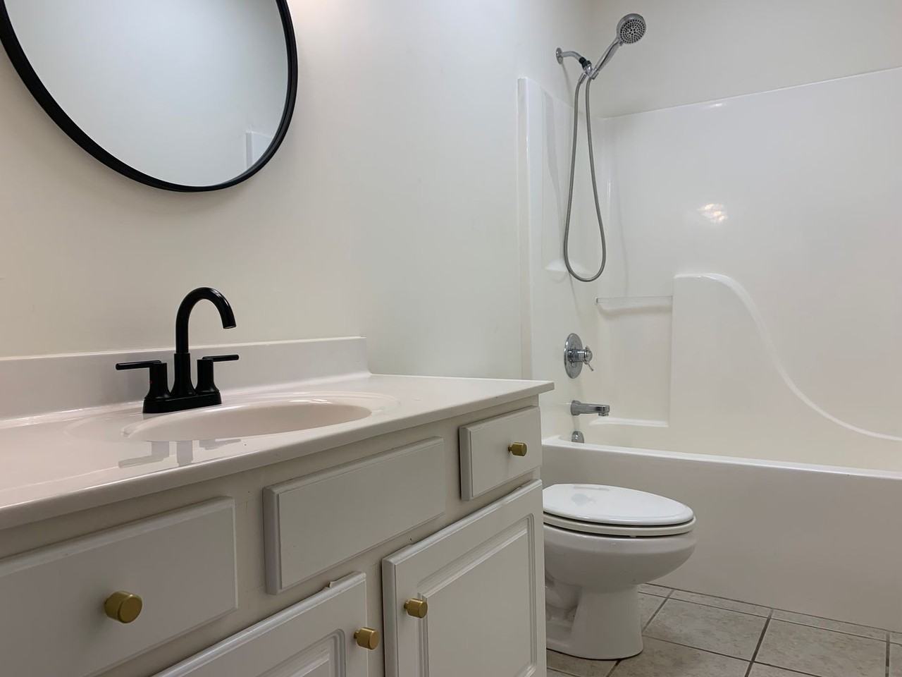 1315 Enterprise Dr #B - Photo 3 of 13