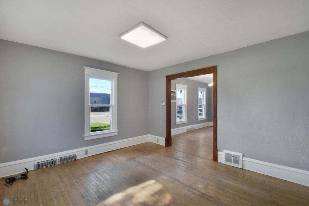 602 10th St N - Photo 5 of 18