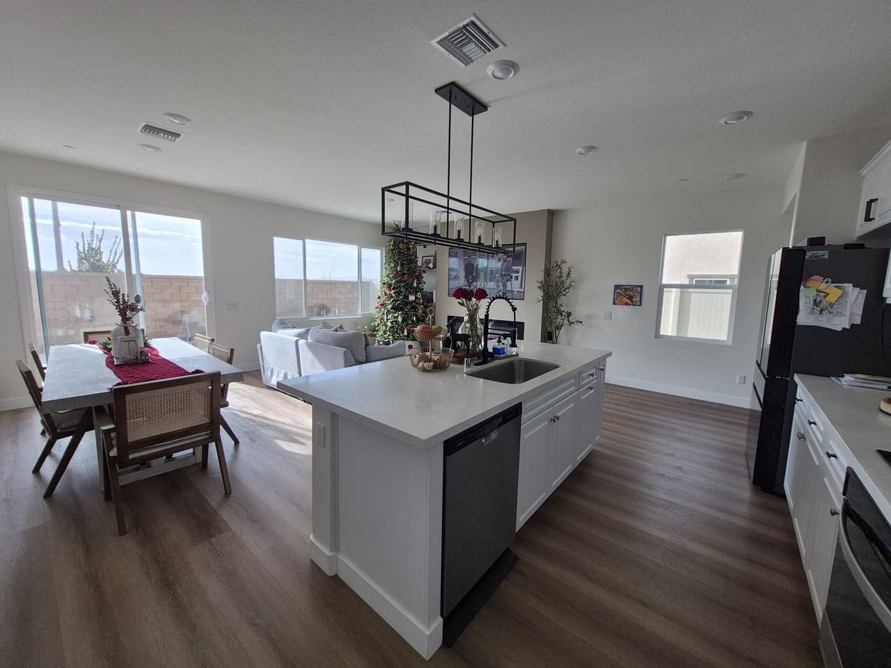 28335 Sandy Plains Dr - Photo 2 of 7