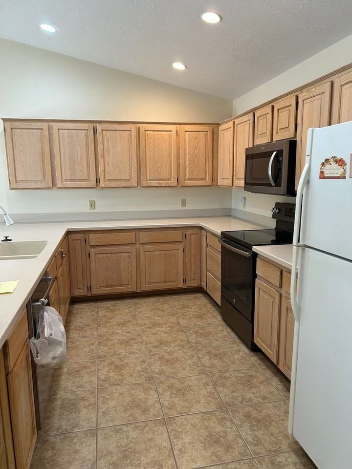 114 Navajo St - Photo 7 of 27