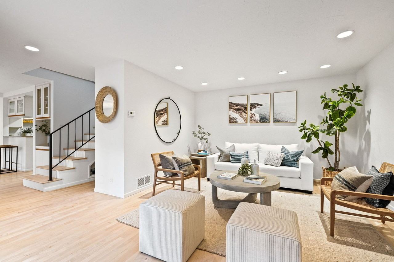 2334 Palos Verdes Drive West - Photo 6 of 27