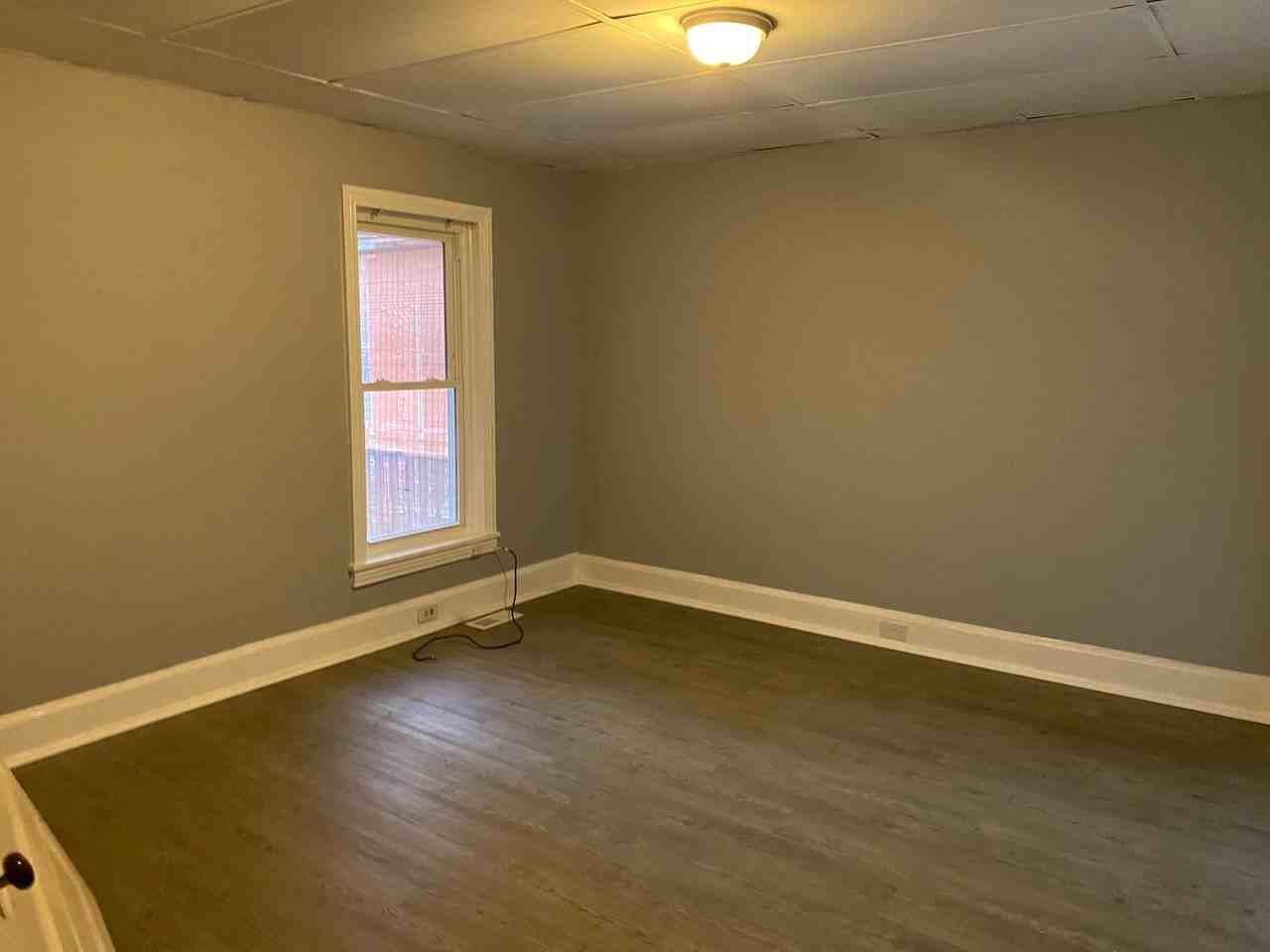 514 South Duke Street - Photo 6 of 6