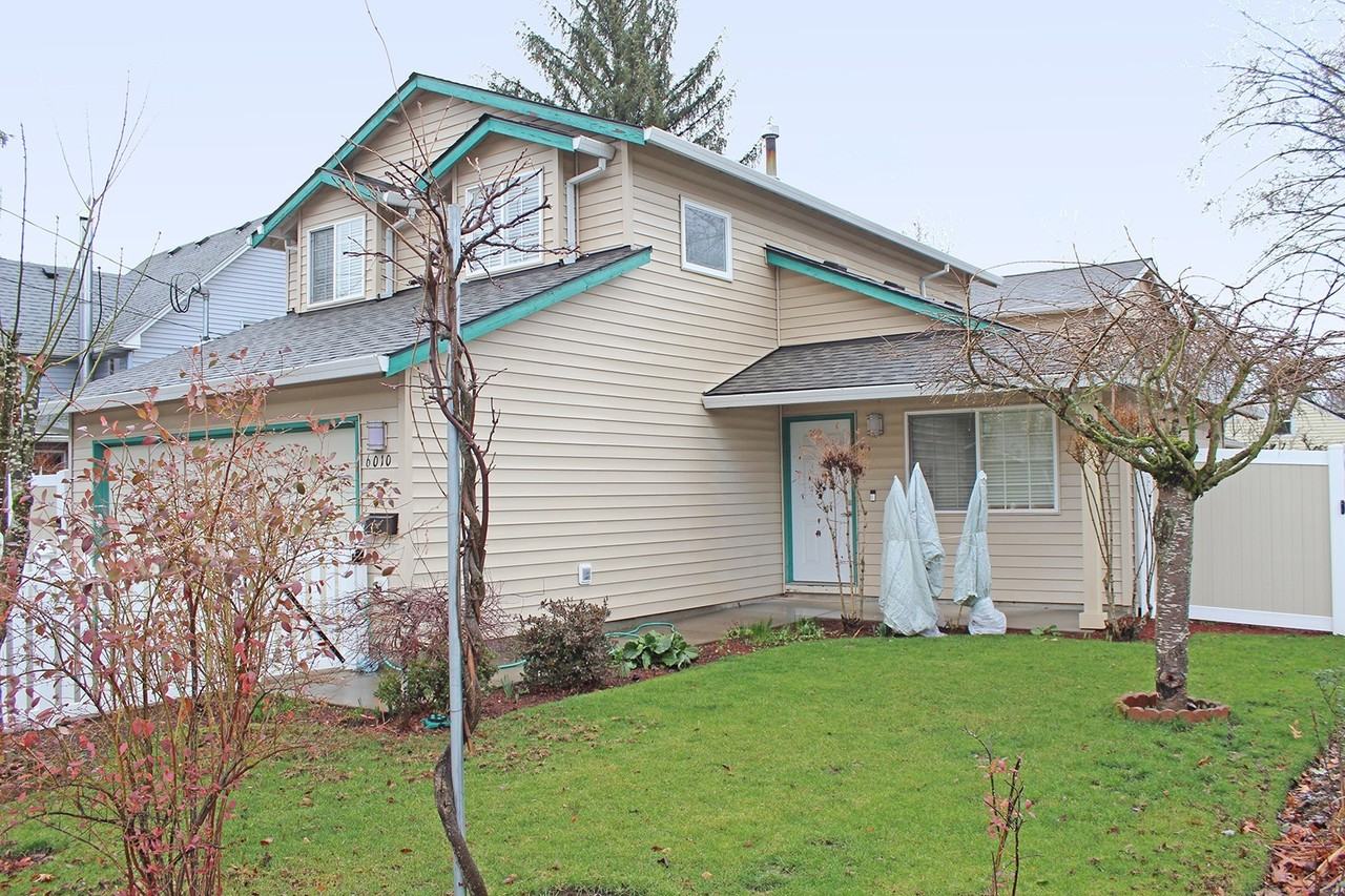 6010 N Wilbur Ave - Photo 2 of 30