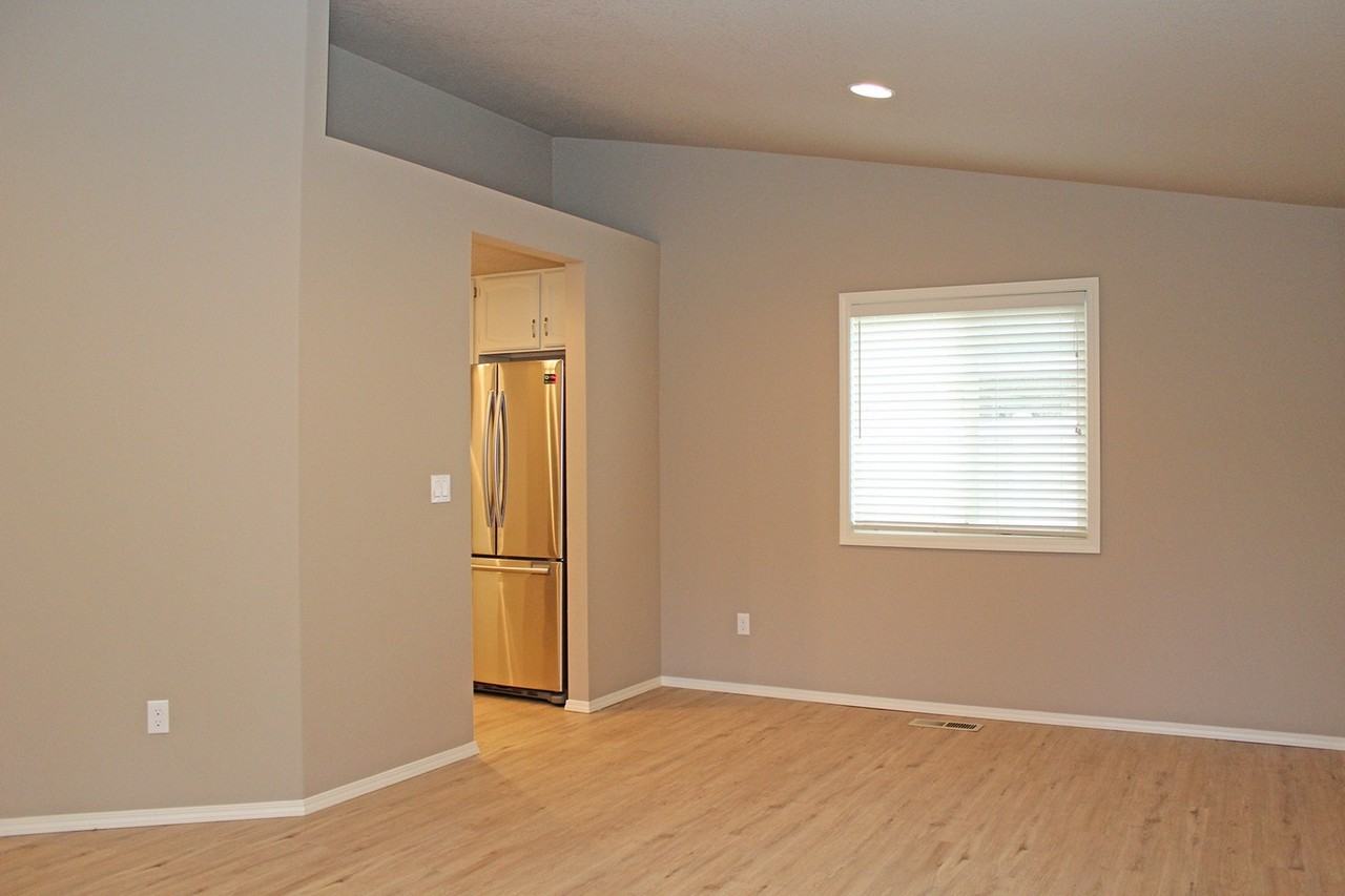 6010 N Wilbur Ave - Photo 5 of 30