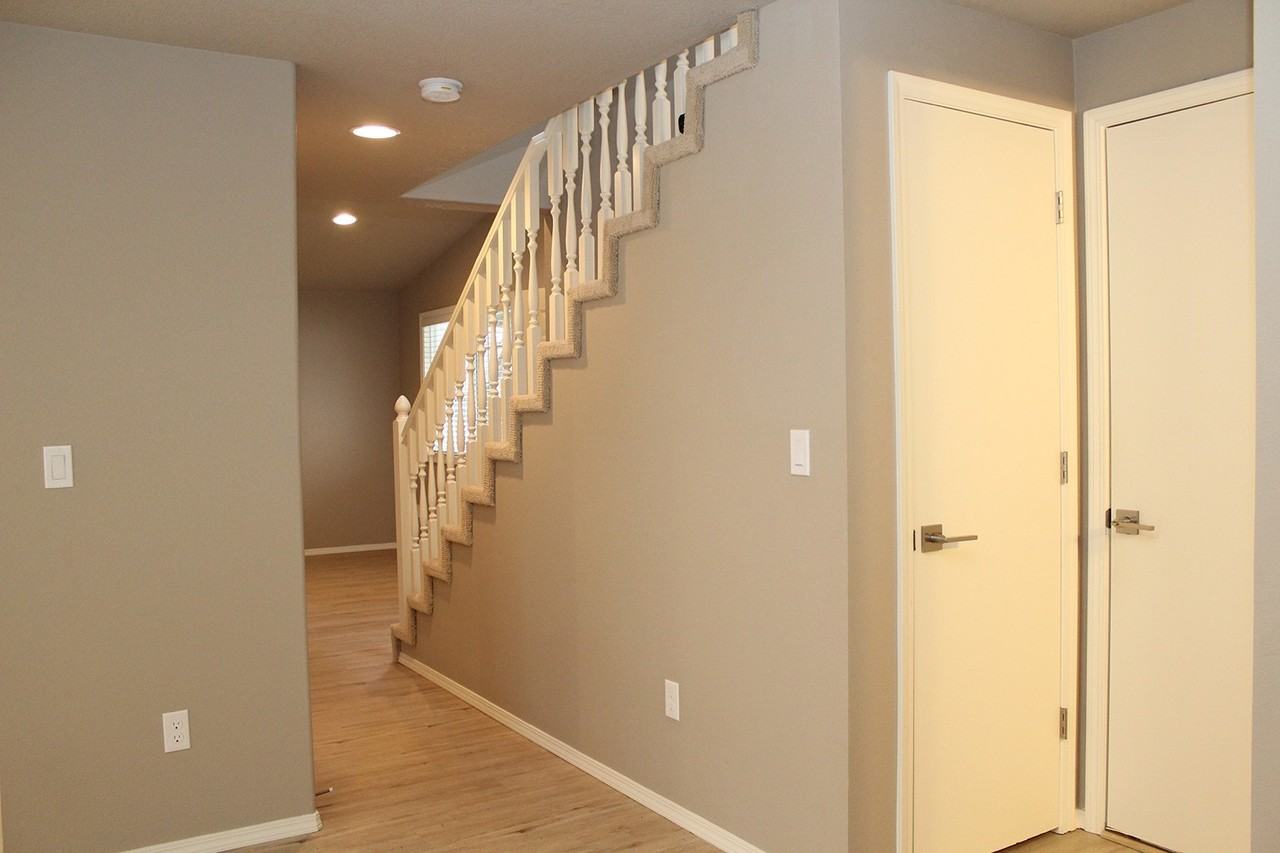 6010 N Wilbur Ave - Photo 7 of 30