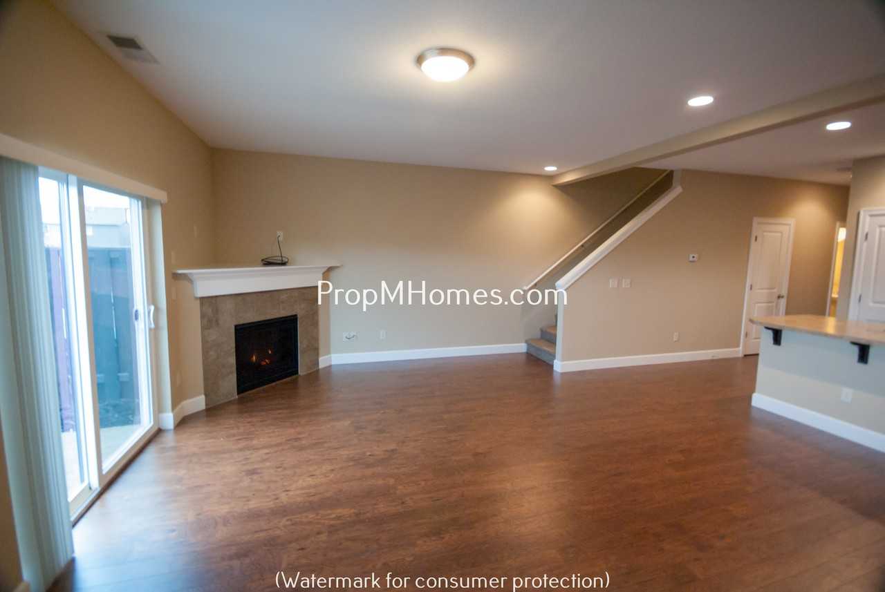 15242 Se Shale Dr - Photo 3 of 20