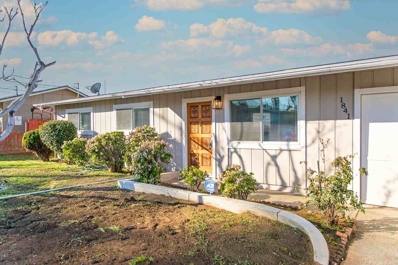 1841 Lincoln St - Photo 3 of 17